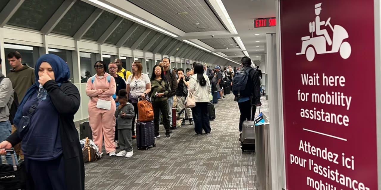 havalimaninda kriz sistem gitti yolcular kaldi a8jbFYUV