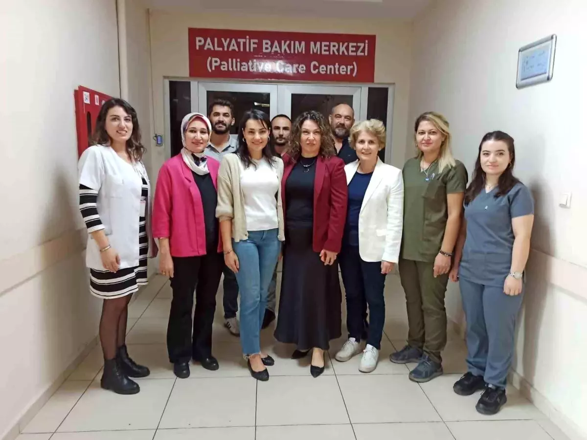 dunya palyatif bakim gununde anlamli ziyaret HqMLbNMl.jpg