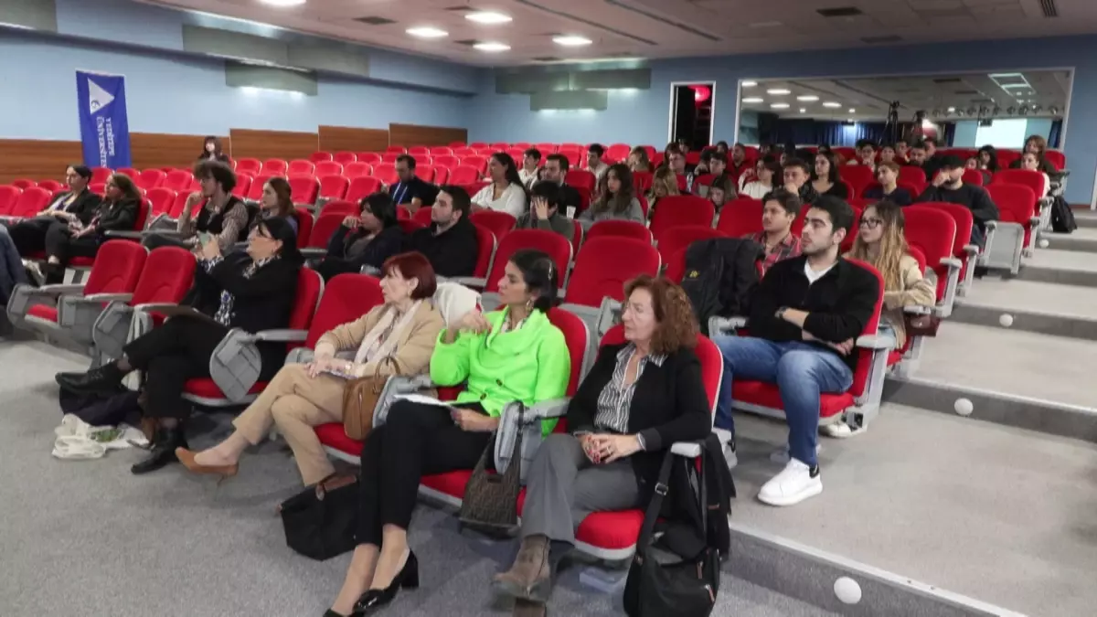 uluslararasi goc konferansi yapildi EMbV6MPG.jpg