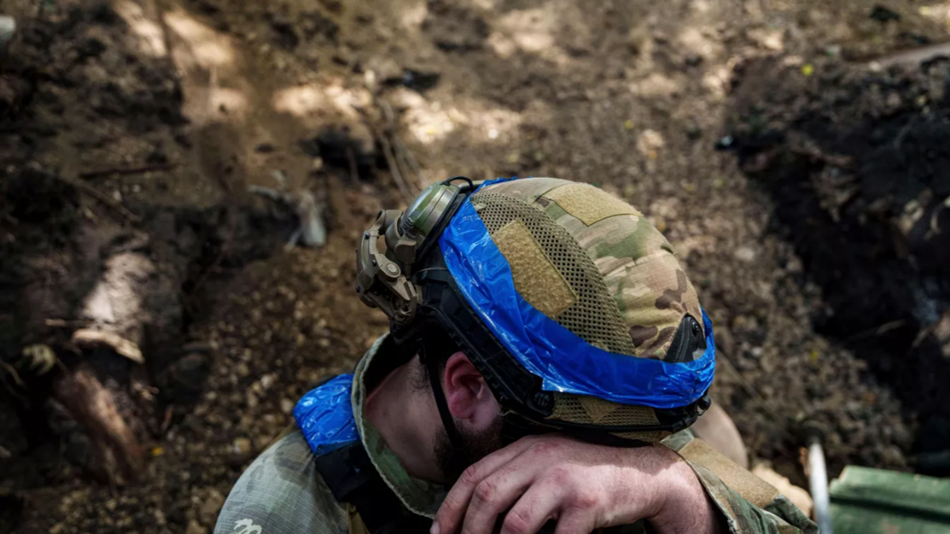 ingiliz medyasi genclerin kitlesel kacisi zelenskiy icin siyasi bir sorun haline geldi d5rL21xg.png